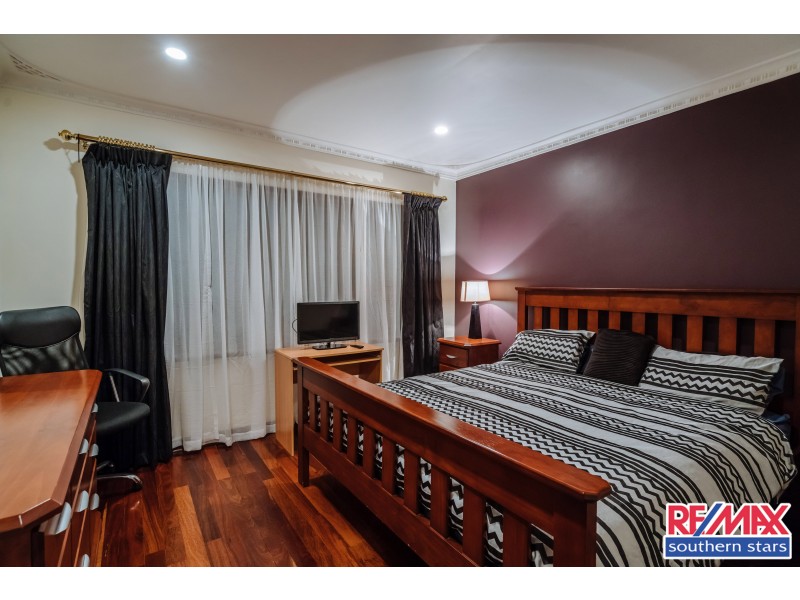 27 Balaka Way, Queens Park WA 6107