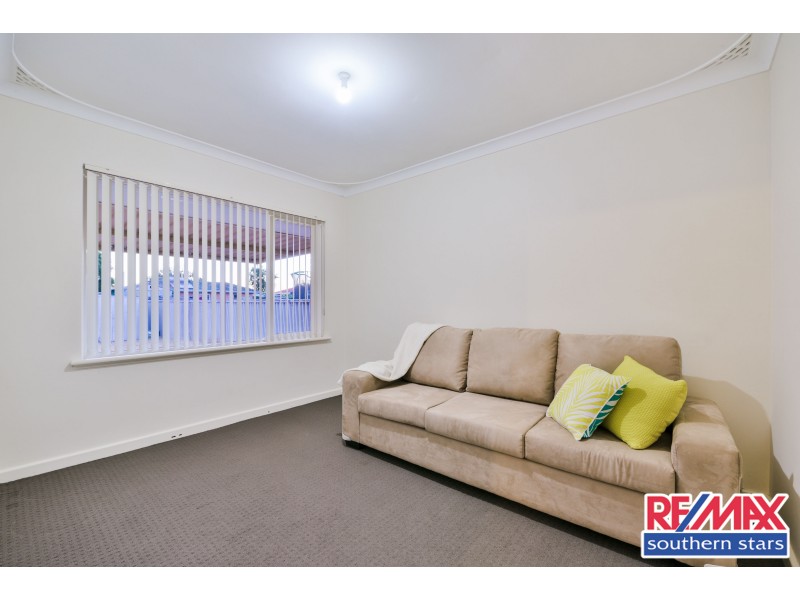 41 Centre Street, Queens Park WA 6107