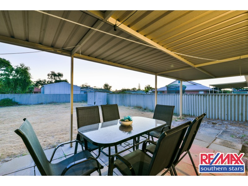 41 Centre Street, Queens Park WA 6107