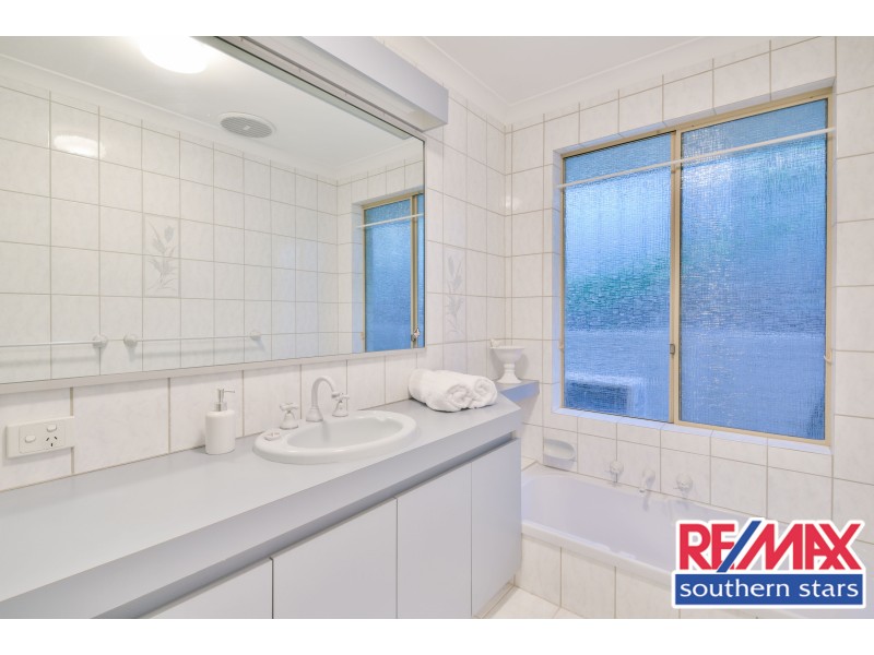 17 Haywood Trail, Leeming WA 6149