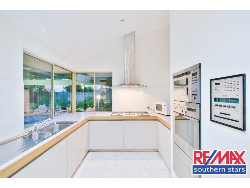 17 Haywood Trail, Leeming WA 6149