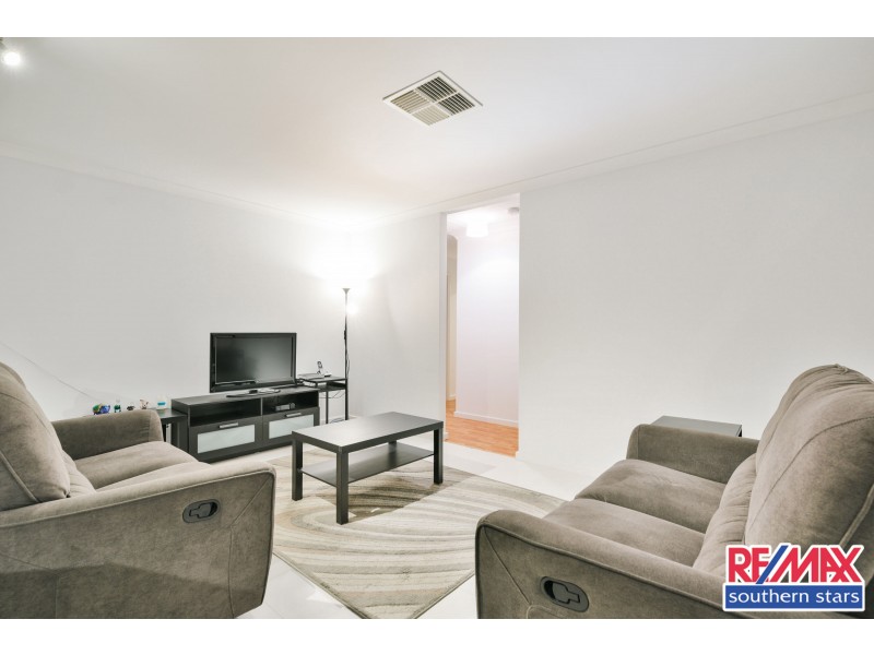 1 Retchford Way, Queens Park WA 6107