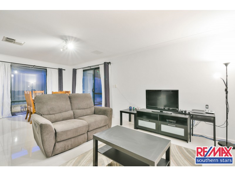 1 Retchford Way, Queens Park WA 6107