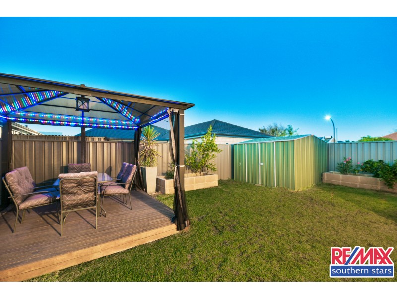 1 Retchford Way, Queens Park WA 6107