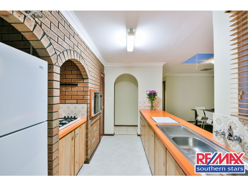 9 Blackbutt Way, Forrestfield WA 6058