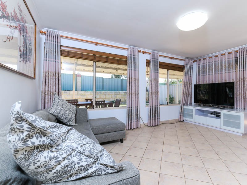 54 Veneta Circuit, Atwell WA 6164