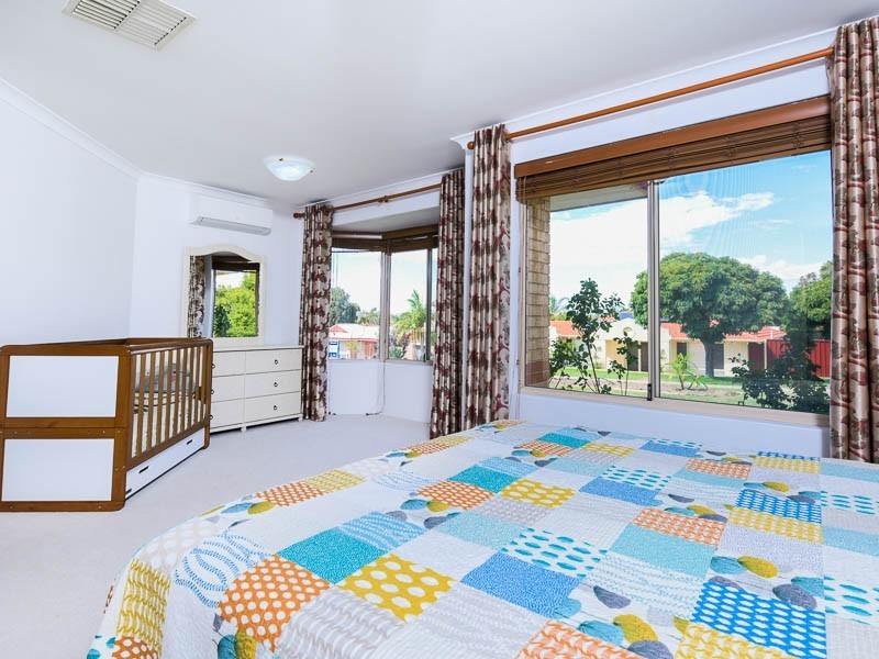 54 Veneta Circuit, Atwell WA 6164
