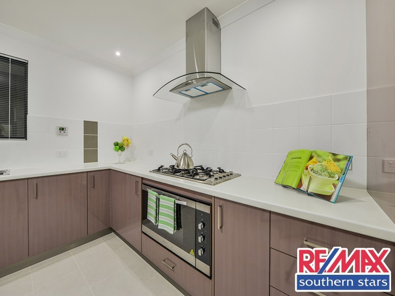 7a Barnsley Street, Queens Park WA 6107