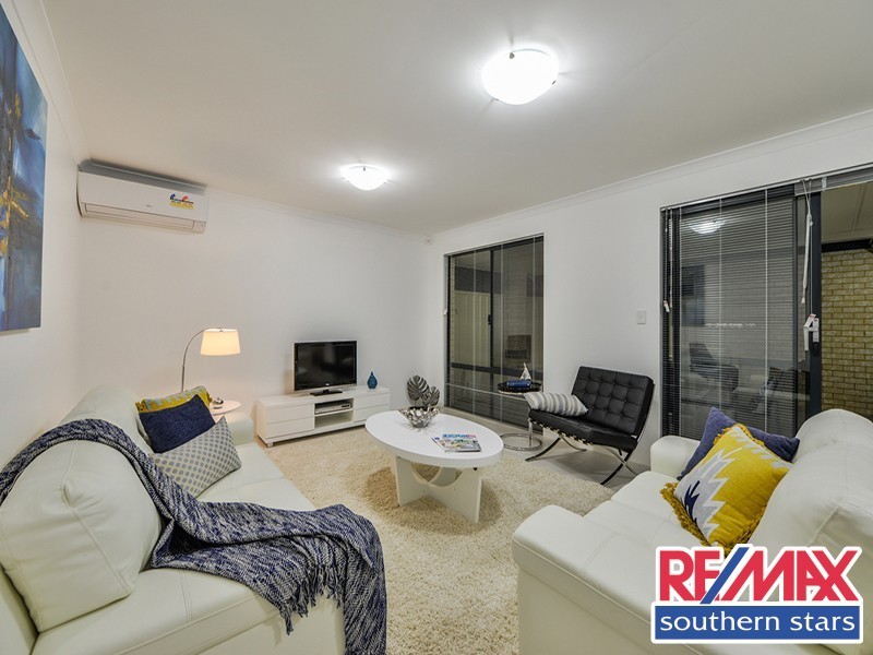 7a Barnsley Street, Queens Park WA 6107