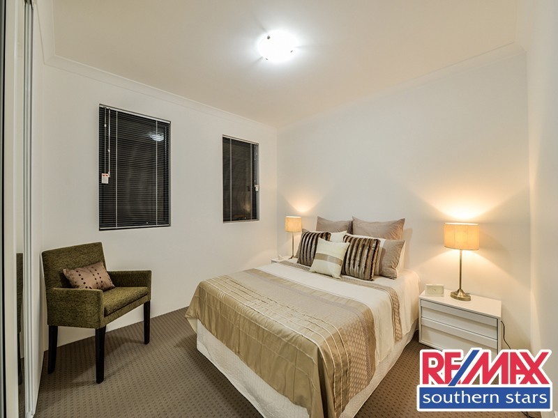 7a Barnsley Street, Queens Park WA 6107
