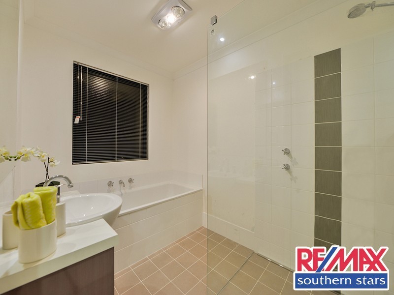 7a Barnsley Street, Queens Park WA 6107