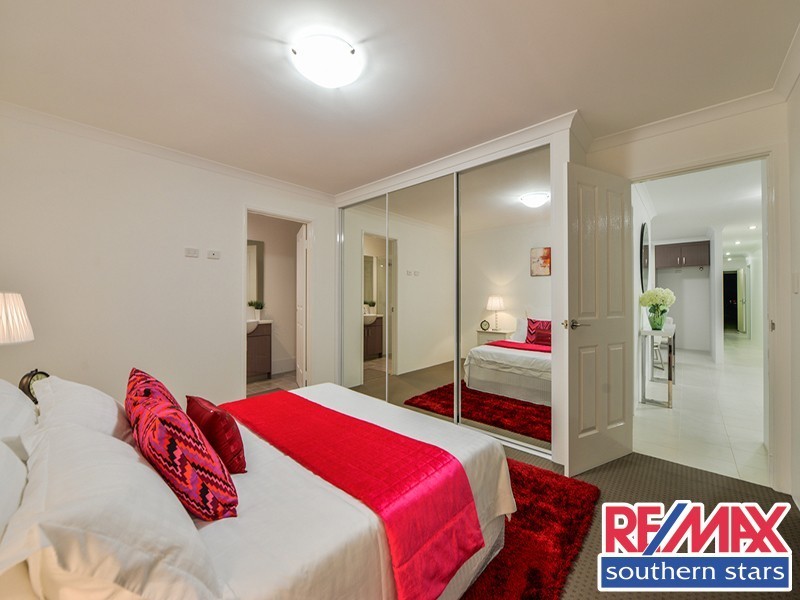7a Barnsley Street, Queens Park WA 6107