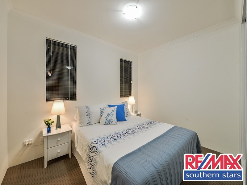 7a Barnsley Street, Queens Park WA 6107