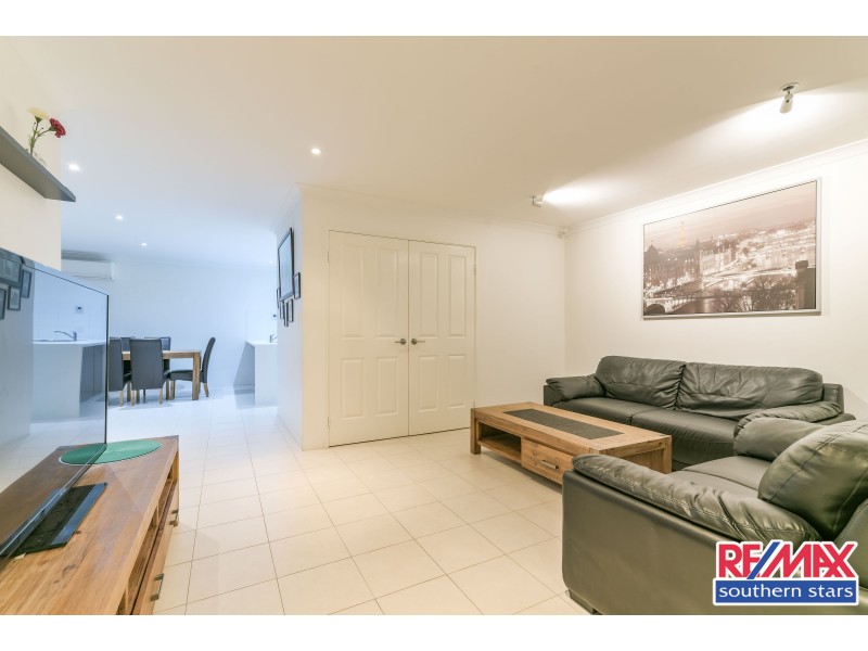7b Barnsley Street, Queens Park WA 6107