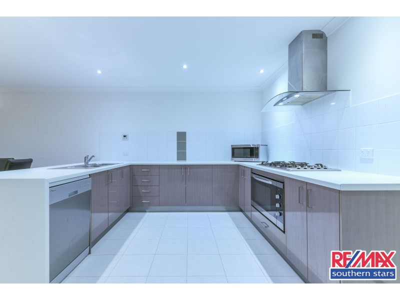 7b Barnsley Street, Queens Park WA 6107