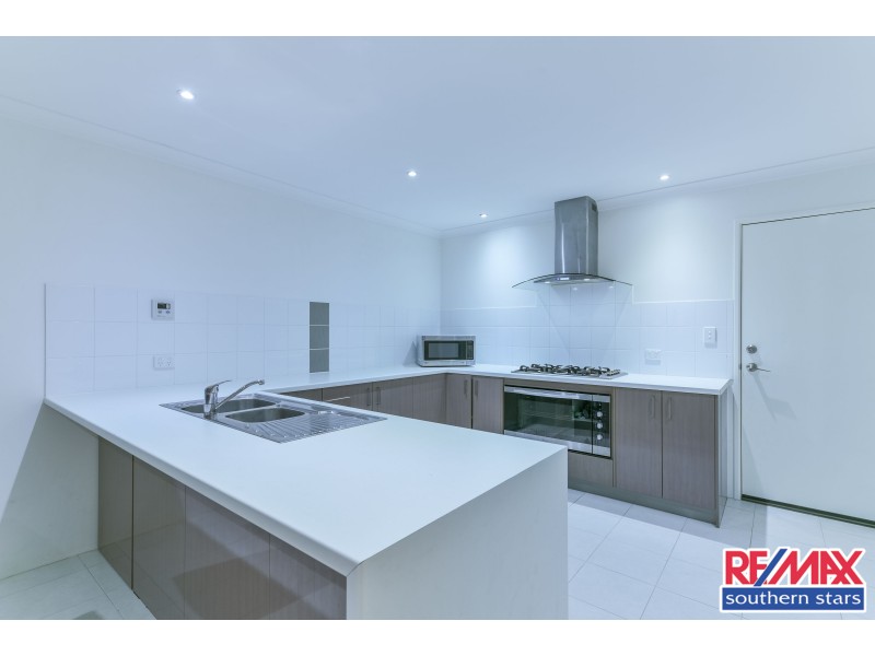 7b Barnsley Street, Queens Park WA 6107