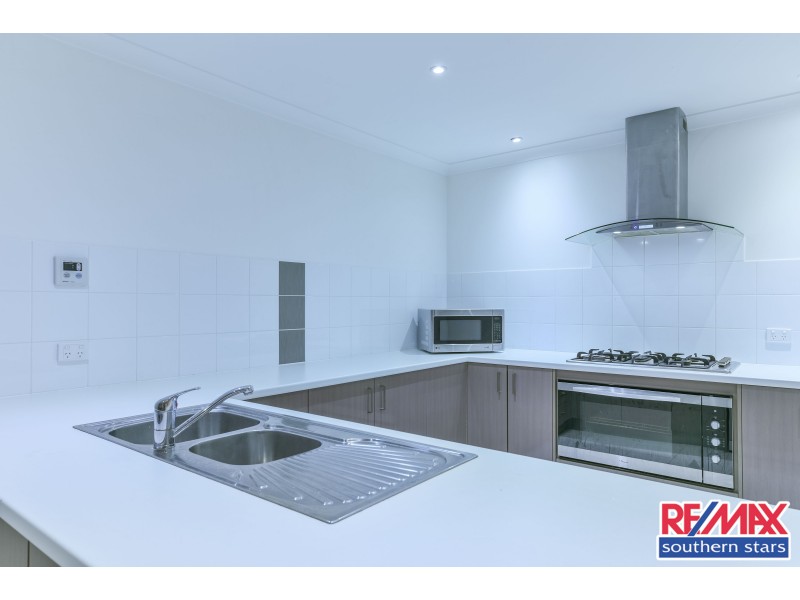 7b Barnsley Street, Queens Park WA 6107
