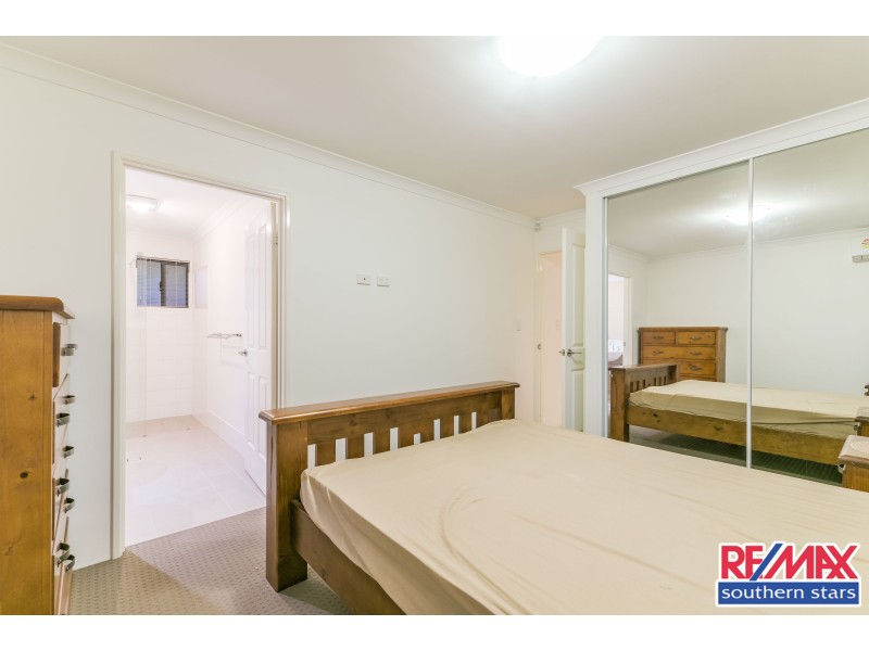 7b Barnsley Street, Queens Park WA 6107