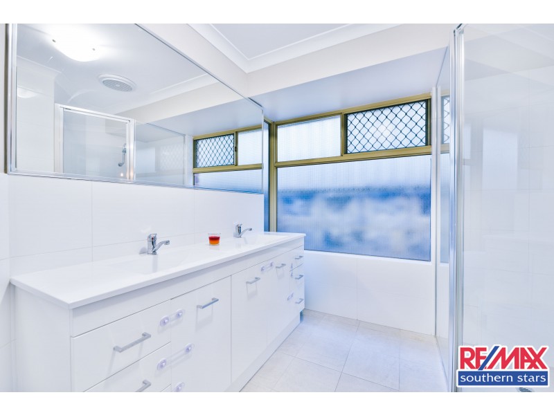 7 Sellen Court, Leeming WA 6149