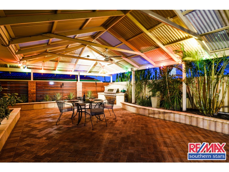 7 Sellen Court, Leeming WA 6149