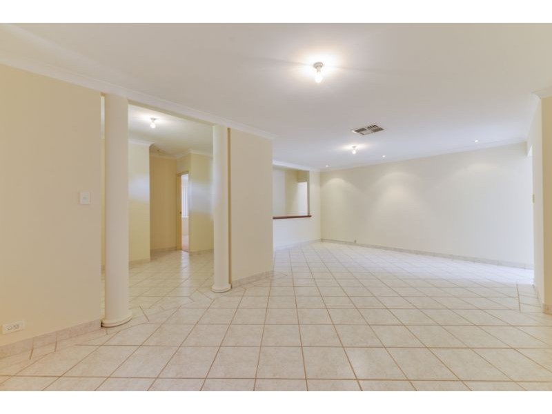 3 Dabchick Close, East Cannington WA 6107