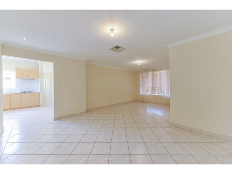 3 Dabchick Close, East Cannington WA 6107