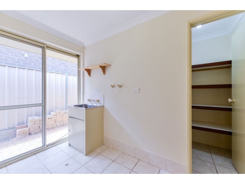 3 Dabchick Close, East Cannington WA 6107