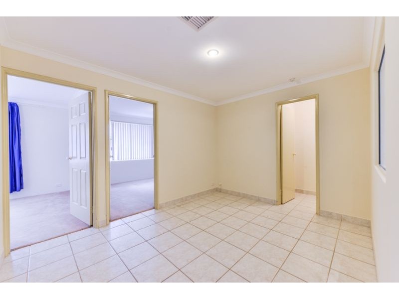 3 Dabchick Close, East Cannington WA 6107