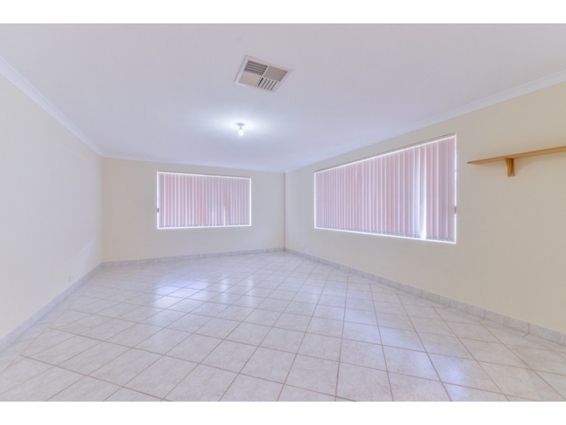3 Dabchick Close, East Cannington WA 6107
