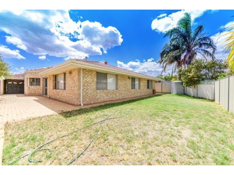 3 Dabchick Close, East Cannington WA 6107