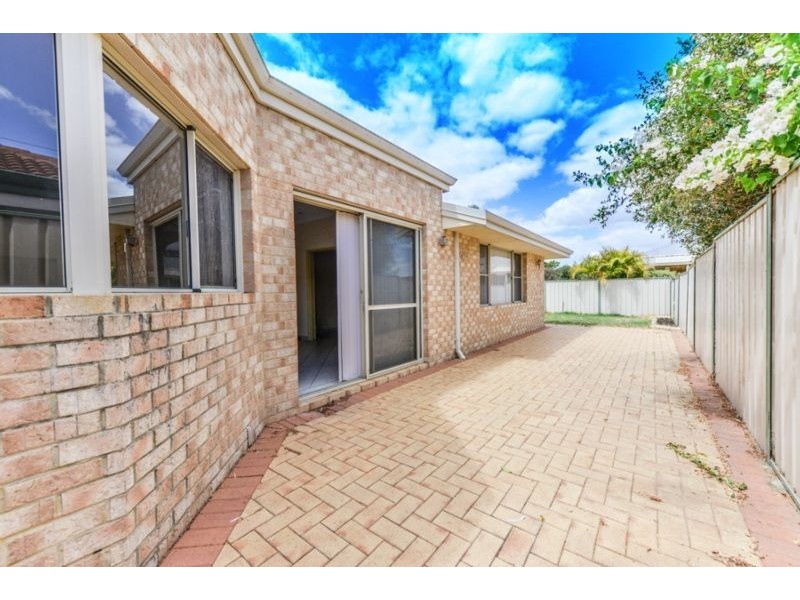 3 Dabchick Close, East Cannington WA 6107