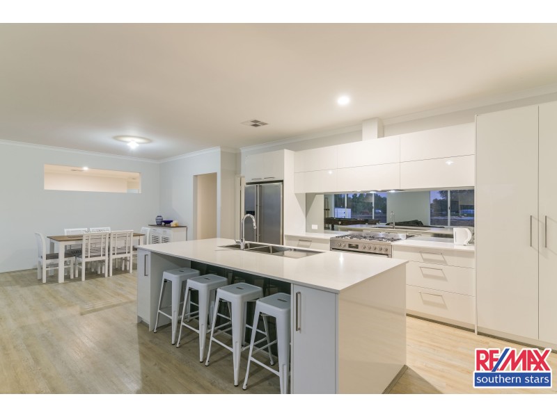 12 Florence Place, Oakford WA 6121