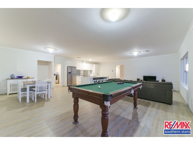 12 Florence Place, Oakford WA 6121