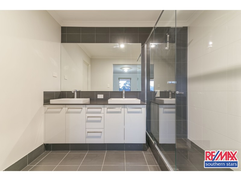 12 Florence Place, Oakford WA 6121