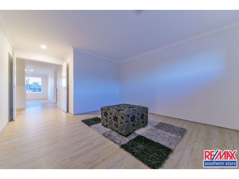 12 Florence Place, Oakford WA 6121