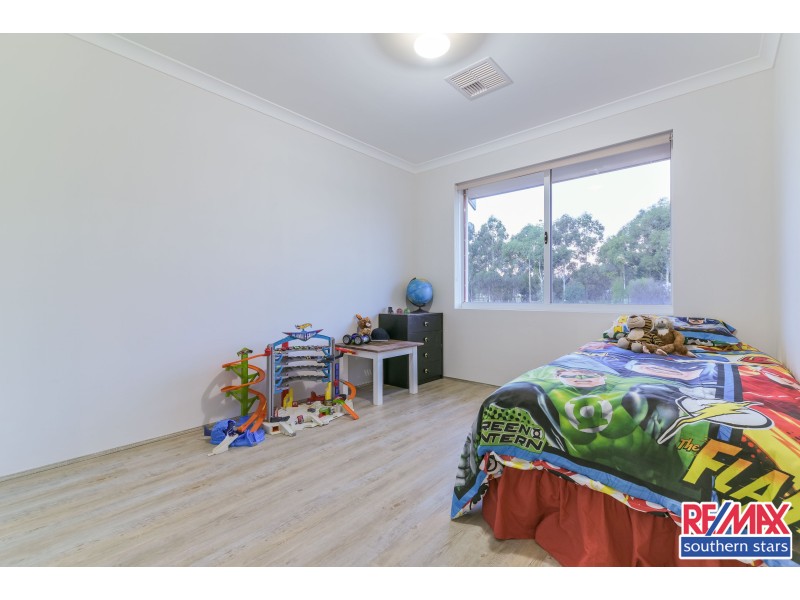 12 Florence Place, Oakford WA 6121