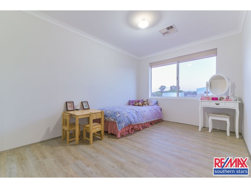 12 Florence Place, Oakford WA 6121