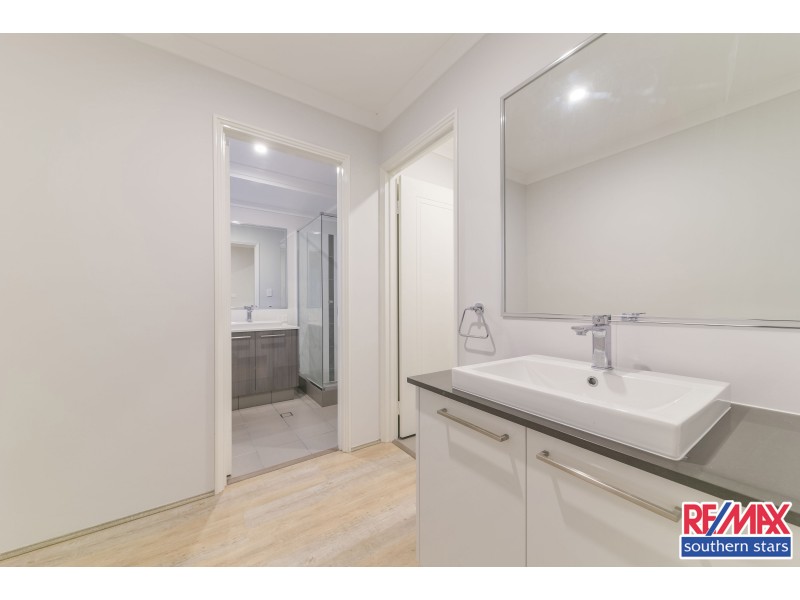 12 Florence Place, Oakford WA 6121