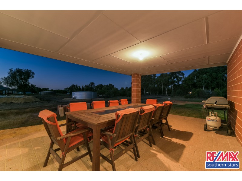 12 Florence Place, Oakford WA 6121