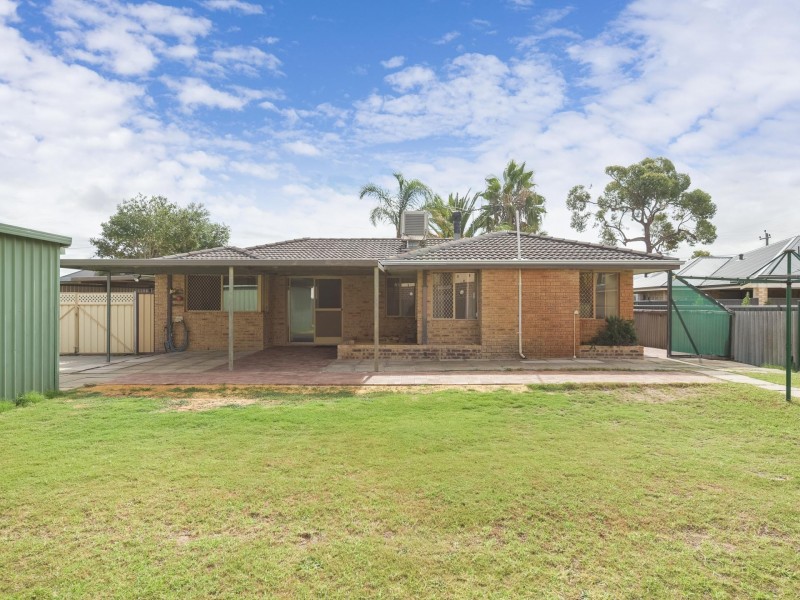 6A Lacey Street, Beckenham WA 6107