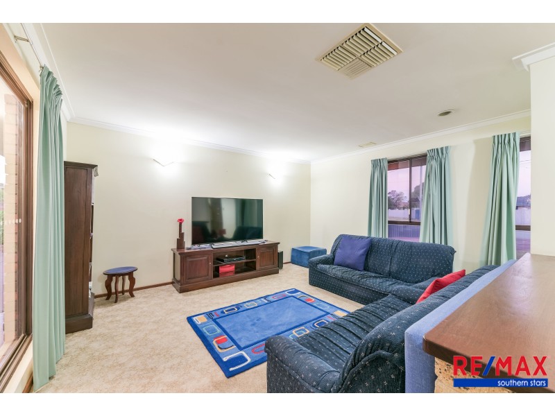 4 Brinton Close, East Cannington WA 6107