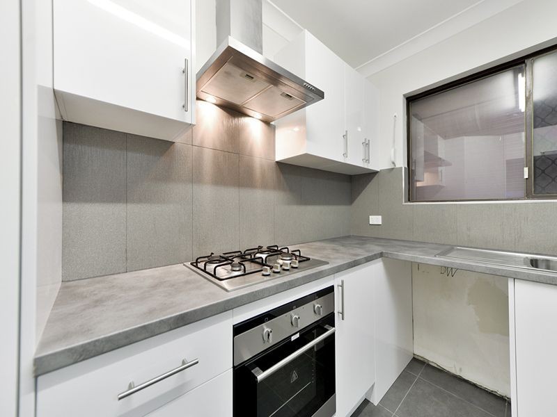 8 Gilchrist Street, Kenwick WA 6107