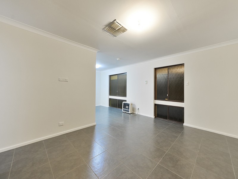 8 Gilchrist Street, Kenwick WA 6107