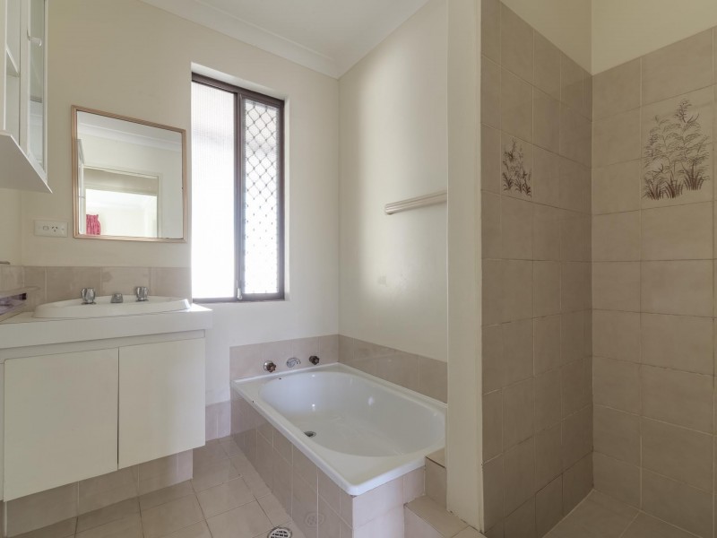 30b Bardwell Street, Thornlie WA 6108