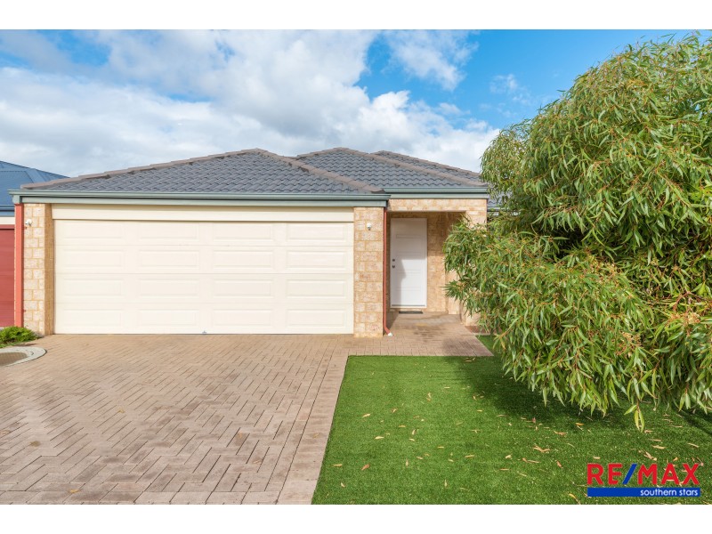 31 Kooya Way, Wattle Grove WA 6107