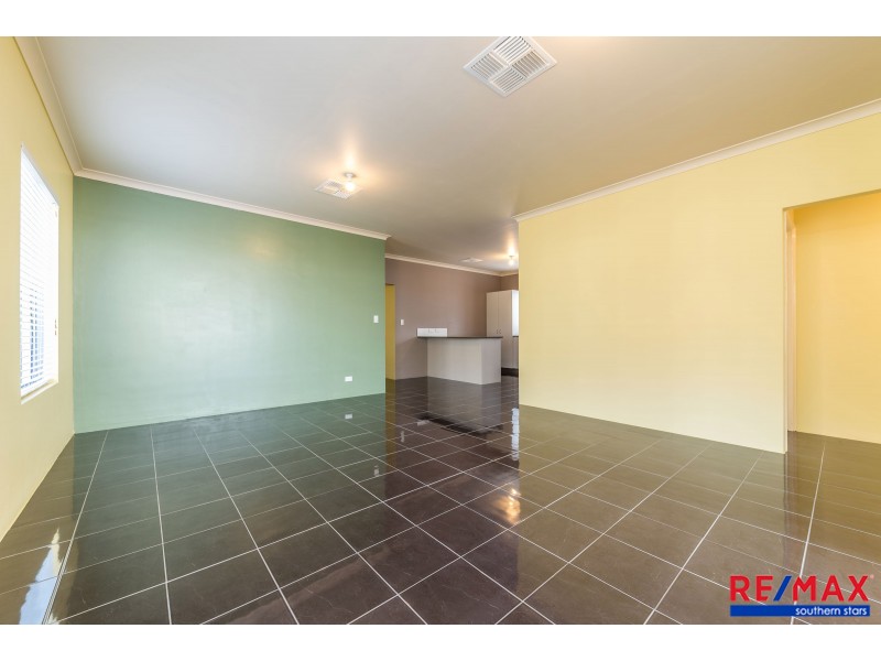 31 Kooya Way, Wattle Grove WA 6107