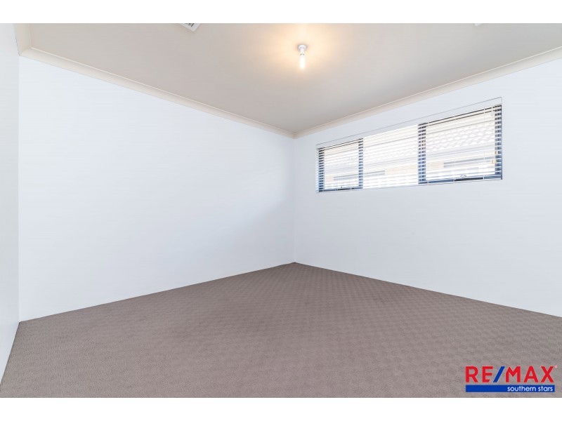 31 Kooya Way, Wattle Grove WA 6107