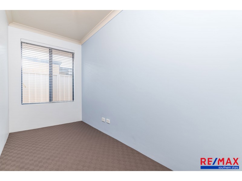 31 Kooya Way, Wattle Grove WA 6107