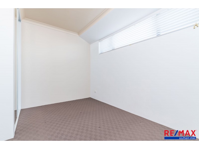 31 Kooya Way, Wattle Grove WA 6107