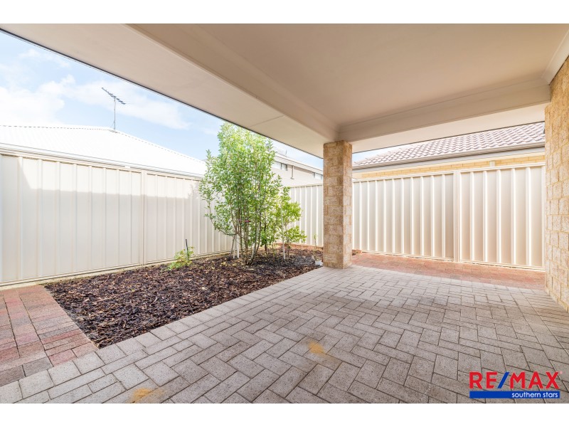 31 Kooya Way, Wattle Grove WA 6107